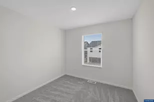 1047 Cardinal St, Woodburn, OR 97071 - Photo 19