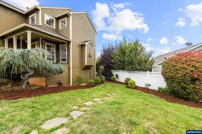 38 Sweden Cir, Silverton, OR 97381 - Photo 3