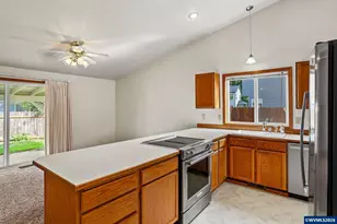 1013 NE Lorvik Pl, Corvallis, OR 97330 - Photo 11