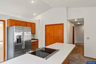 1013 NE Lorvik Pl, Corvallis, OR 97330 - Photo 13