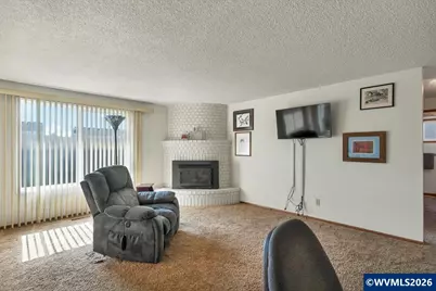 2008 W Santiam Dr, Woodburn, OR 97071 - Photo 21