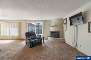 2008 W Santiam Dr, Woodburn, OR 97071 - Photo 23