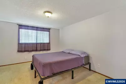 2008 W Santiam Dr, Woodburn, OR 97071 - Photo 29