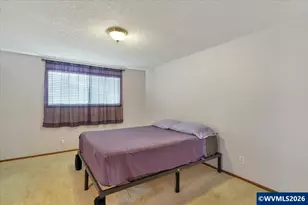 2008 W Santiam Dr, Woodburn, OR 97071 - Photo 29