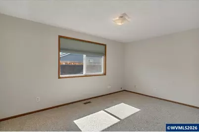2008 W Santiam Dr, Woodburn, OR 97071 - Photo 25
