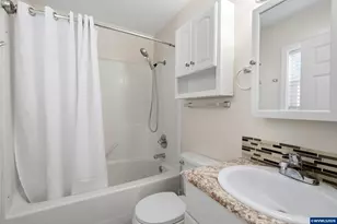 675 SW Parkside Dr, Mill City, OR 97360 - Photo 23