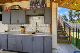 675 SW Parkside Dr, Mill City, OR 97360 - Photo 33