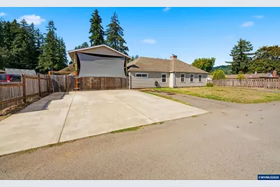 675 SW Parkside Dr, Mill City, OR 97360 - Photo 11