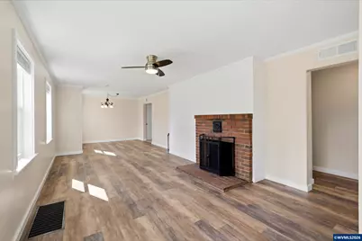 675 SW Parkside Dr, Mill City, OR 97360 - Photo 13
