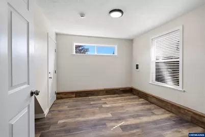 675 SW Parkside Dr, Mill City, OR 97360 - Photo 27