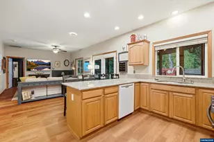 2280 Gibsonwoods Ct NW, Salem, OR 97304 - Photo 17
