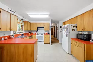 117 Roundtree Way, Gates, OR 97346 - Photo 21