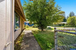 117 Roundtree Way, Gates, OR 97346 - Photo 11