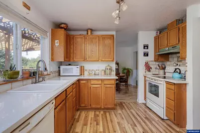515 SE Palmer Ln, Dayton, OR 97114 - Photo 7