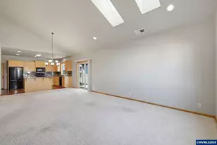 2030 Lakeland Way, Eugene, OR 97408 - Photo 5