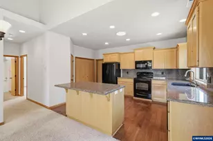 2030 Lakeland Way, Eugene, OR 97408 - Photo 13
