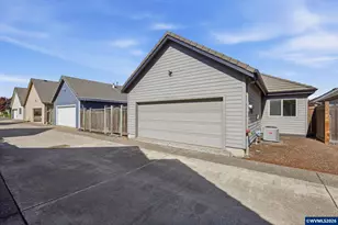 2030 Lakeland Way, Eugene, OR 97408 - Photo 35