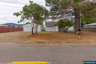 1850 S 9th St, Lebanon, OR 97355 - Photo 3