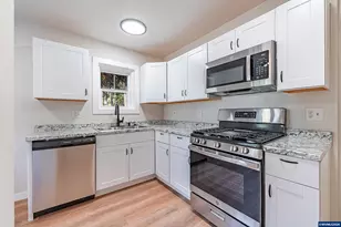 816 14th Ave, Sweet Home, OR 97386 - Photo 9