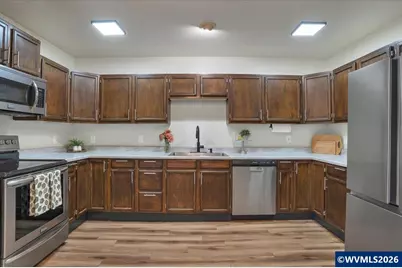 271 S 3rd St, Lebanon, OR 97355 - Photo 9
