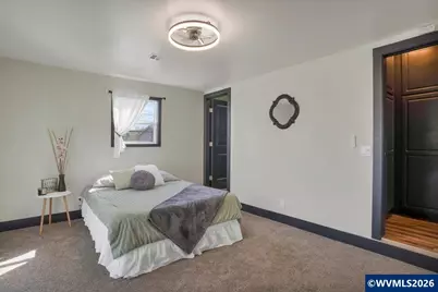 271 S 3rd St, Lebanon, OR 97355 - Photo 15