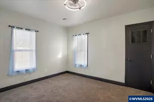 271 S 3rd St, Lebanon, OR 97355 - Photo 7