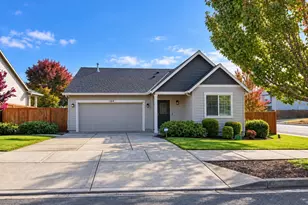 164 SW Mallard St, McMinnville, OR 97128 - Photo 1