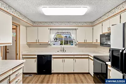 4708 Indiana Av NE, Salem, OR 97305 - Photo 17