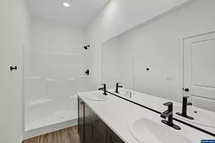 1088 Cardinal St, Woodburn, OR 97071 - Photo 11