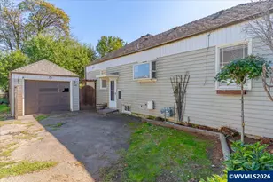 1162 SE Lyle St, Dallas, OR 97338 - Photo 3