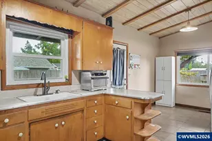 404 36th Ave NE, Salem, OR 97301 - Photo 11