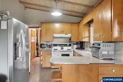404 36th Av NE, Salem, OR 97301 - Photo 9