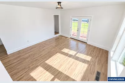 303 W Water St, Stayton, OR 97383 - Photo 11