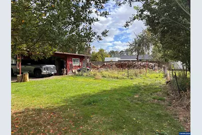 857 Monmouth St, Independence, OR 97361 - Photo 3