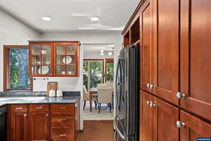 1156 NW Charlemagne Pl, Corvallis, OR 97330 - Photo 17