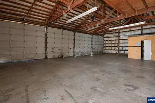 38140 Weirich Dr, Lebanon, OR 97355 - Photo 3