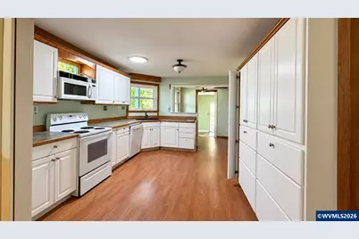 38140 Weirich Dr, Lebanon, OR 97355 - Photo 19