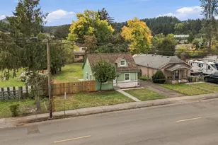 1923 Long St, Sweet Home, OR 97386 - Photo 29