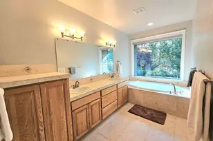 1395 West Meadows Dr NW, Salem, OR 97304 - Photo 19
