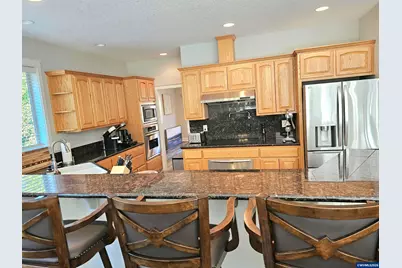 1395 West Meadows Dr NW, Salem, OR 97304 - Photo 11