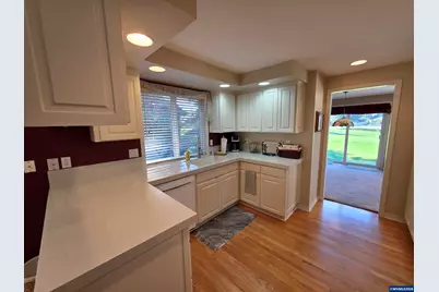 6425 Castle Lake Ct N, Keizer, OR 97303 - Photo 11