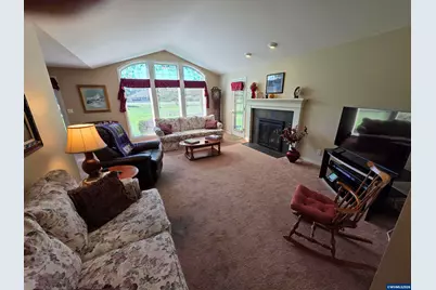6425 Castle Lake Ct N, Keizer, OR 97303 - Photo 9