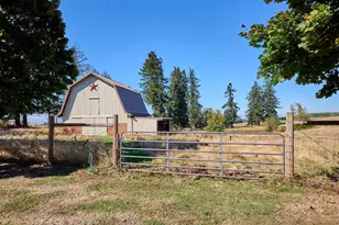 1060 Silver Falls Dr NE, Silverton, OR 97381 - Photo 15