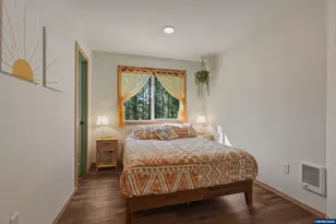 140720 Crescent Moon Dr, Crescent Lake, OR 97733 - Photo 13