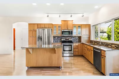 1210 Chatnicka St NW, Salem, OR 97304 - Photo 11