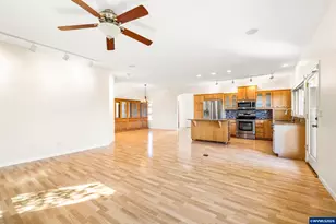 1210 Chatnicka St NW, Salem, OR 97304 - Photo 9