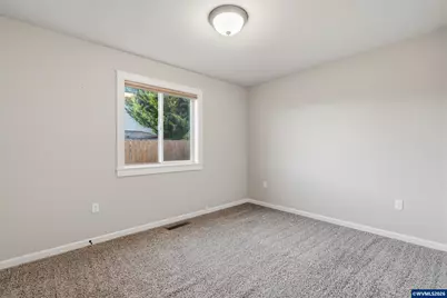 197 NW Bonanza Av, Dallas, OR 97338 - Photo 21