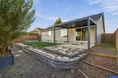 197 NW Bonanza Av, Dallas, OR 97338 - Photo 33