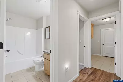 197 NW Bonanza Av, Dallas, OR 97338 - Photo 17