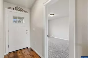 197 NW Bonanza Ave, Dallas, OR 97338 - Photo 7